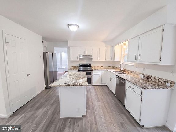 2nd image of 7802 Marwood Dr