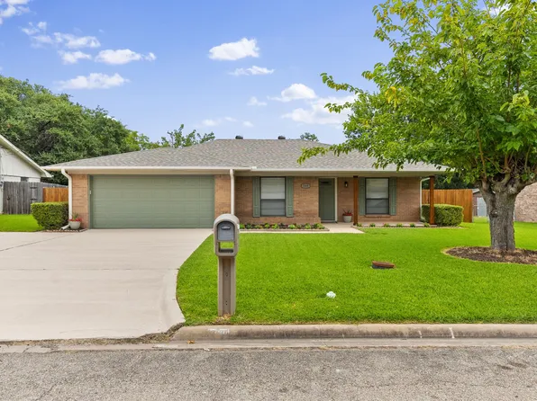 3306 Bonnie Lea St, Greenville, TX 75402