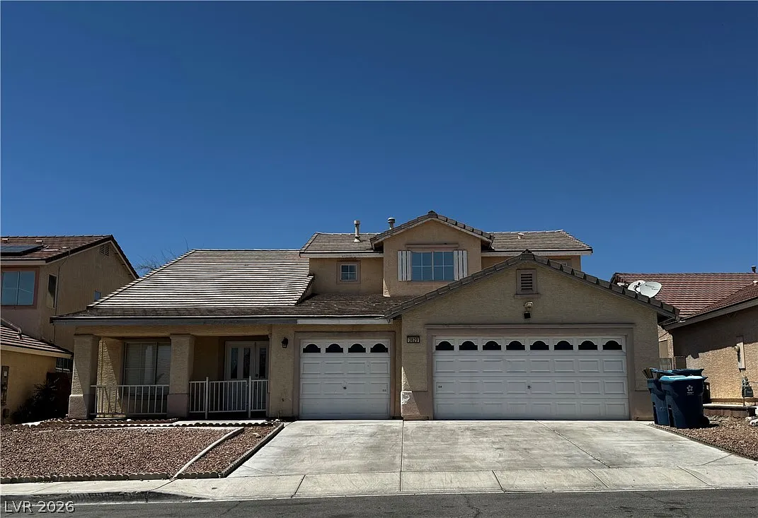 4 bed, 3.0 bath, 2578 sqft, $2,595 — Photo 1