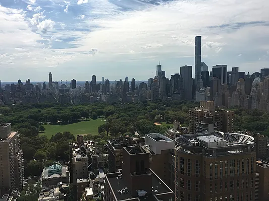 Rented by Keller Williams NYC | media 24