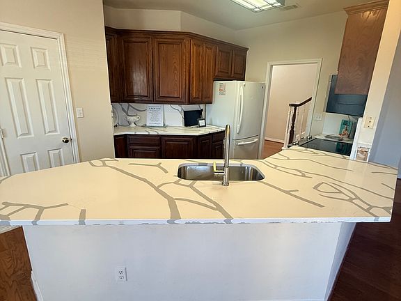 5th image of 438 Lake Highland Dr