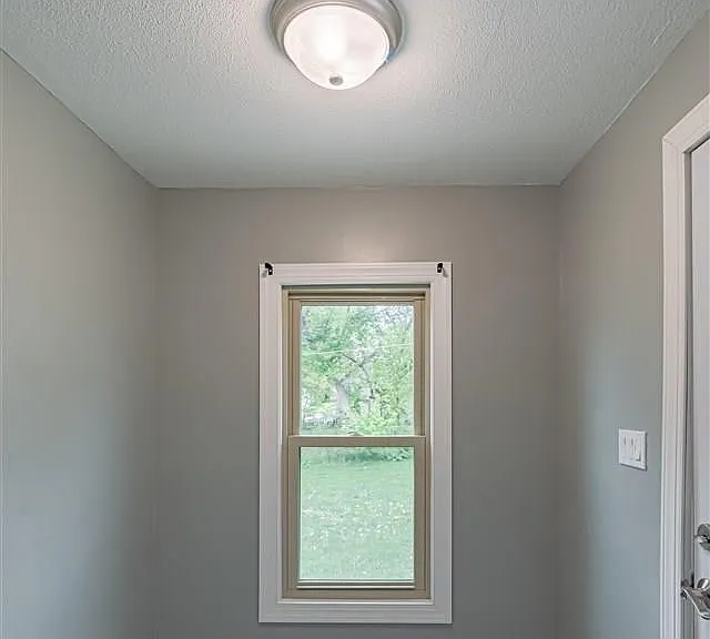 4131 Lake St — Photo 14
