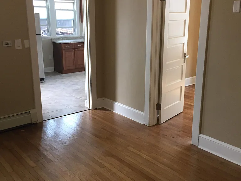 129 Glen Head Rd #1B — Photo 4