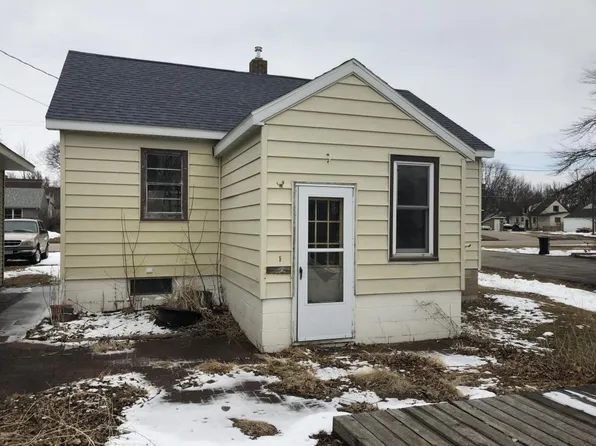 401 3rd Ave E, Raymond, MN 56282