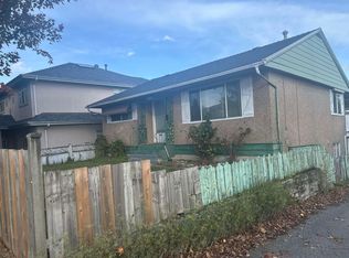 5692 Knight St, Vancouver, BC V5P2V2