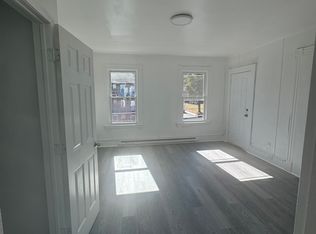 929 Bank St APT 3, Waterbury, CT 06708