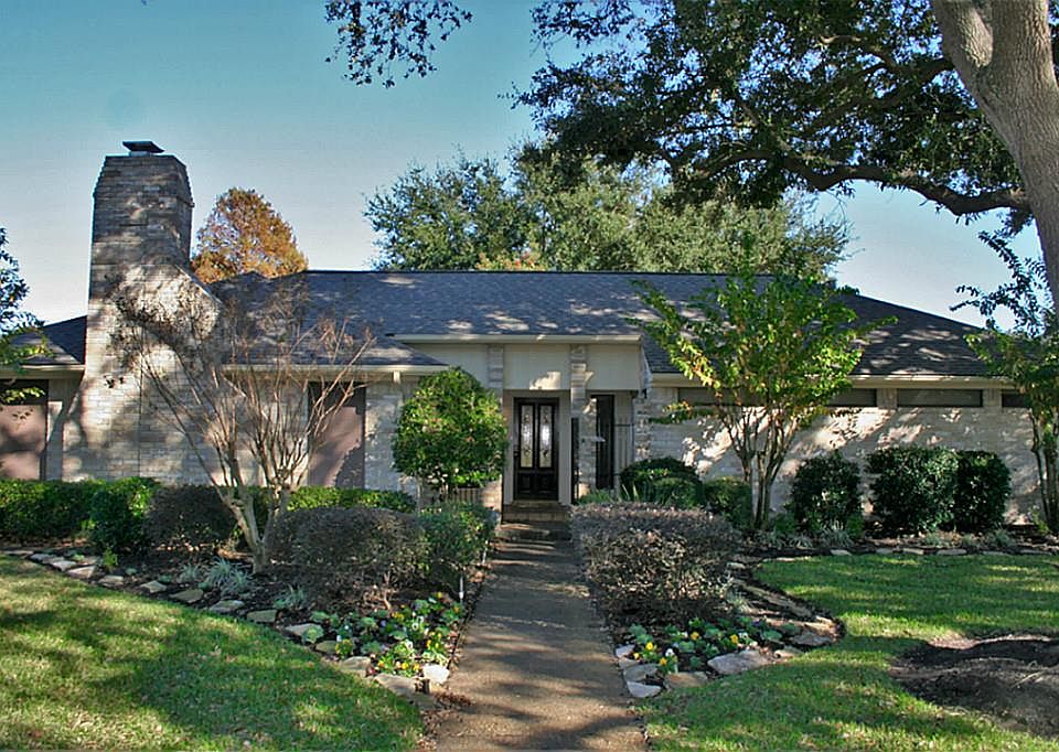 1st image of 2309 Killarney Ln