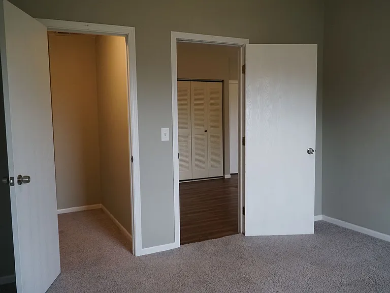 80 Bridgewater Ct — Photo 5