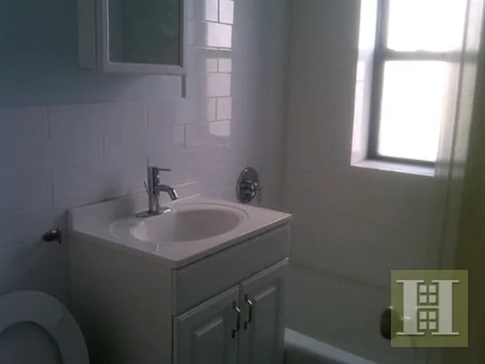 Rented by Halstead Real Estate | media 28