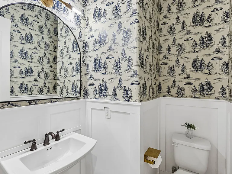 1004 Truman Rd — Photo 25