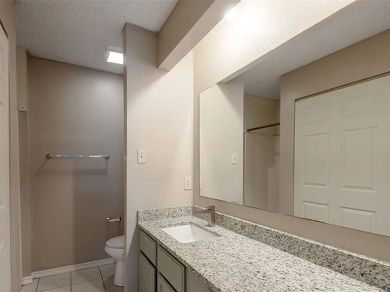 1228 Avenue O #H — Photo 21