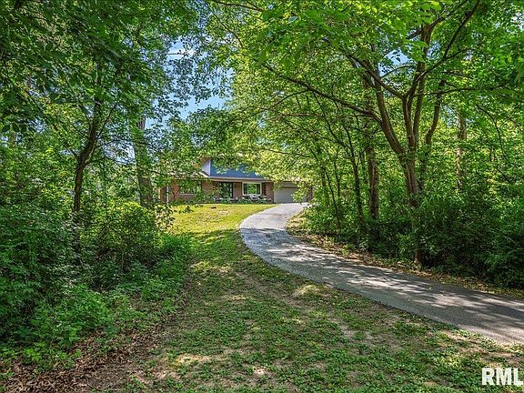 5th image of 49 Etherton Ln