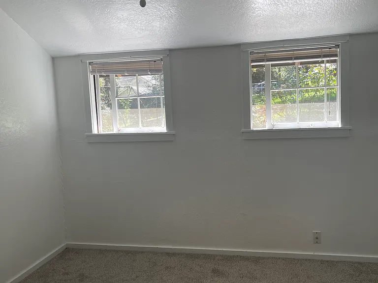 2295 Goodwin Ave — Photo 18