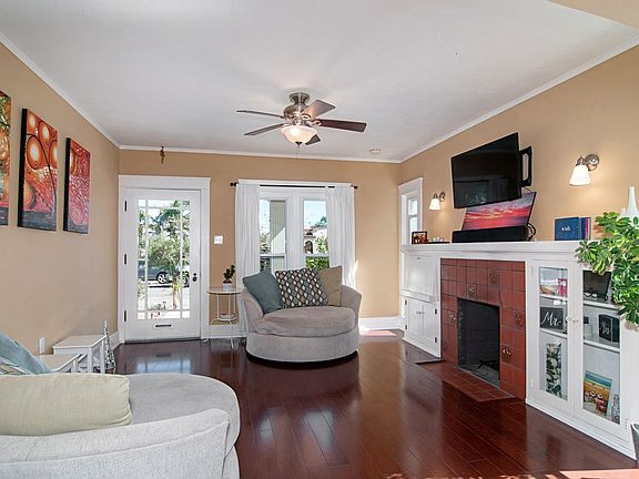 2nd image of 3618 32nd St