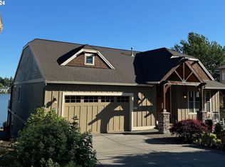 21136 NE Interlachen Ln, Fairview, OR 97024