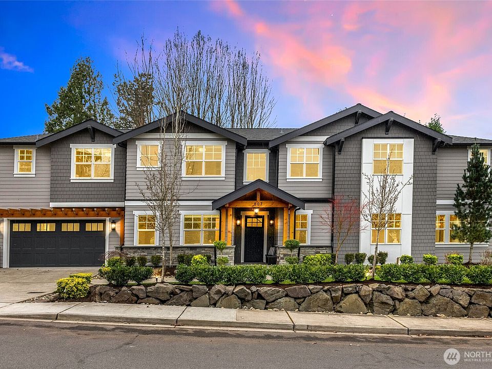 1st image of 807 8th Avenue S