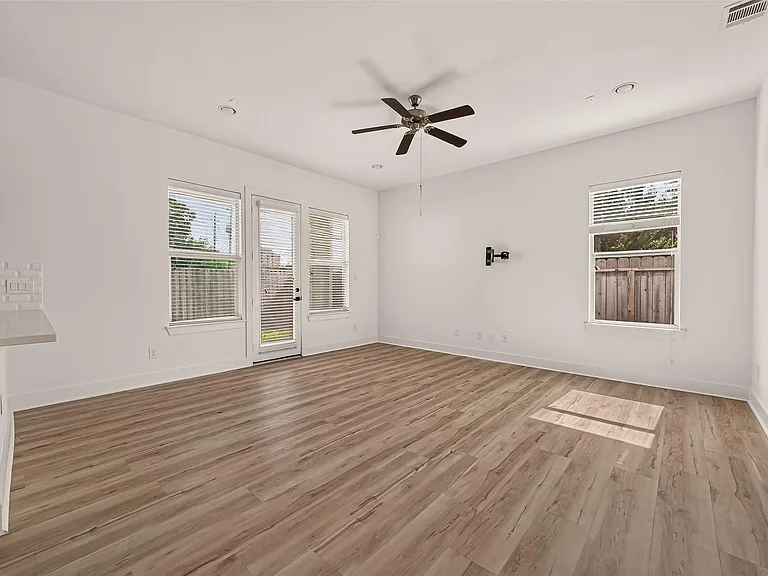 8821 Hollister Pine Ct — Photo 11