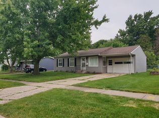 168 Terry Ct, Woodstock, IL 60098