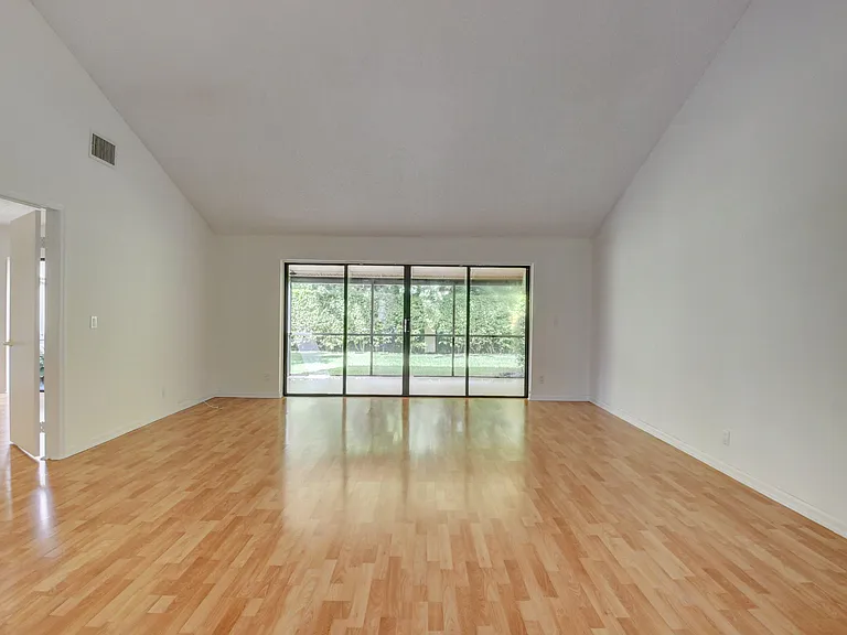 8644 Eagle Run Dr #18 — Photo 7