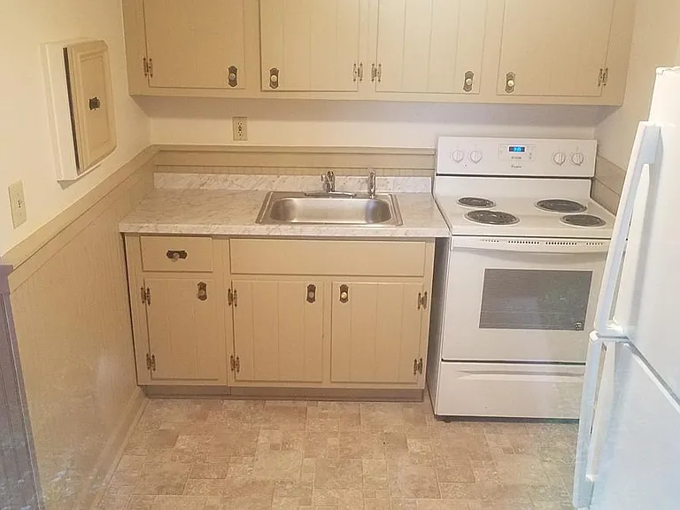 305 Harmon Ave NW #103 — Photo 5