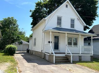 69 John St, Westerly, RI 02891