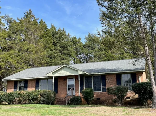 3104 Horse Pen Creek Rd, Greensboro, NC 27410