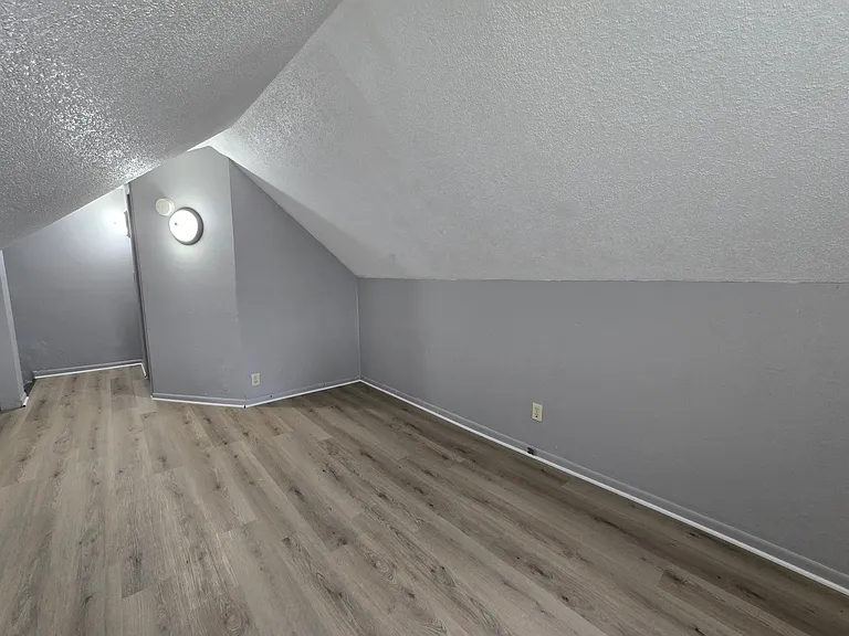 301 Rath St — Photo 13
