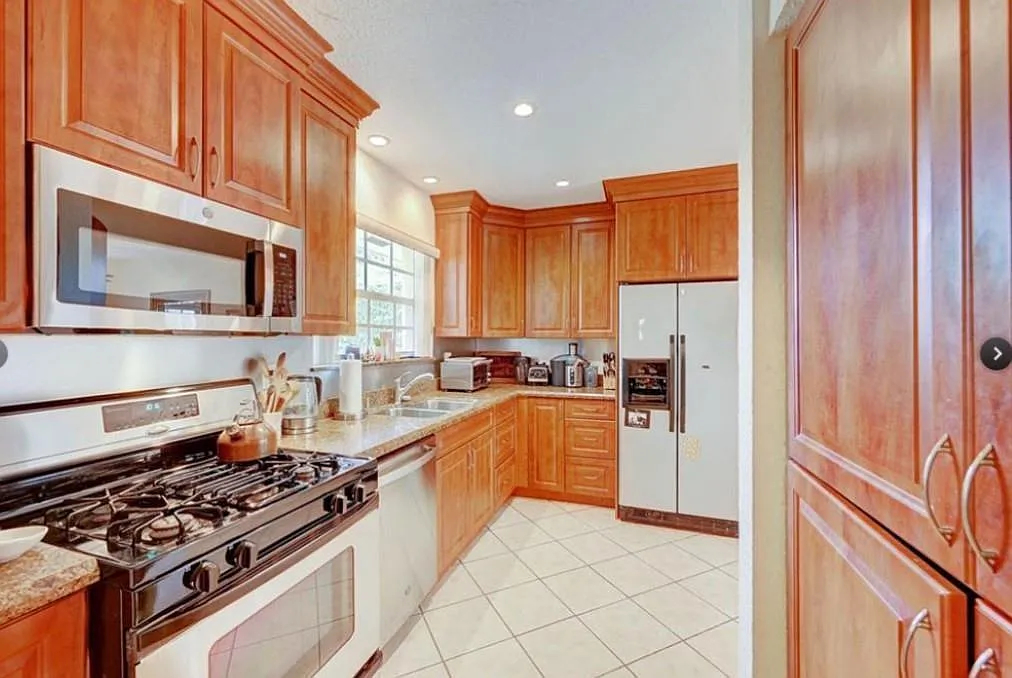 3 bed, 1797 sqft, $4,700 — Photo 1