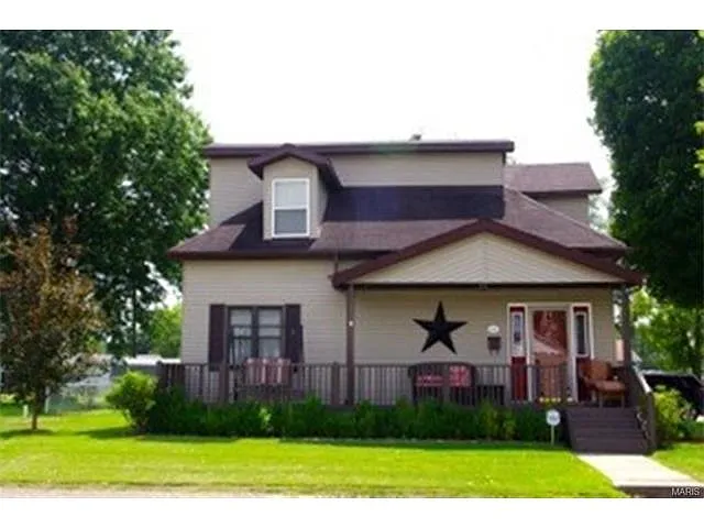 435 W Central St photo 1
