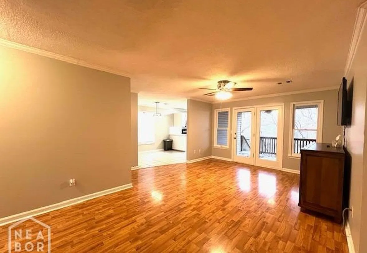3 bed, 1208 sqft, $1,500 — Photo 4