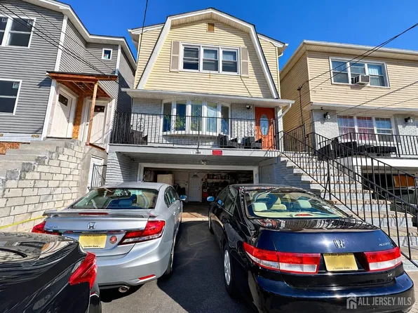 109-111 Judy Dr, Keasbey, NJ 08832