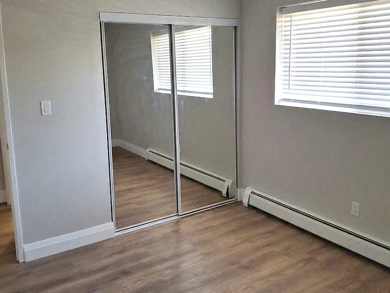 515 Albert St — Photo 8