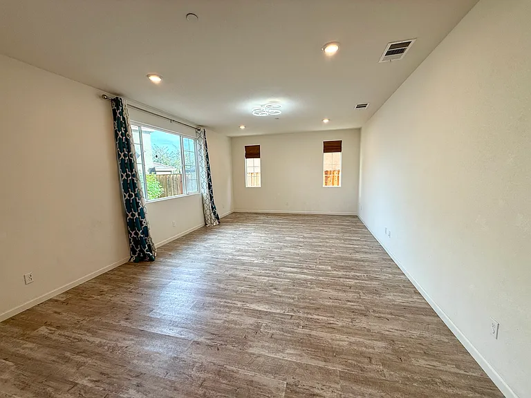 5437 Prewett Ranch Dr — Photo 9