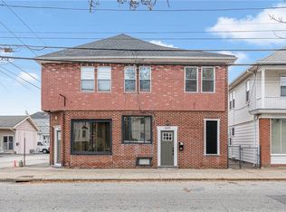 1640 Cranston St, Cranston, RI 02920