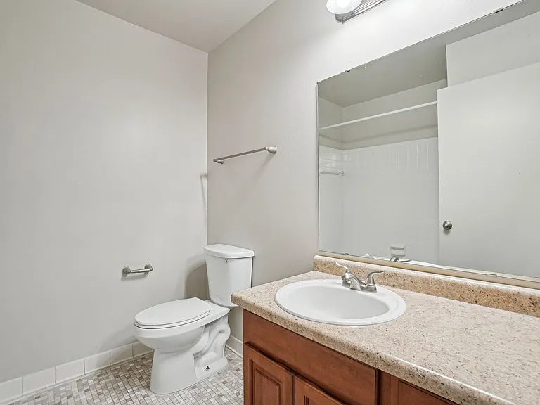 Ashbury Place Apartments — Photo 16