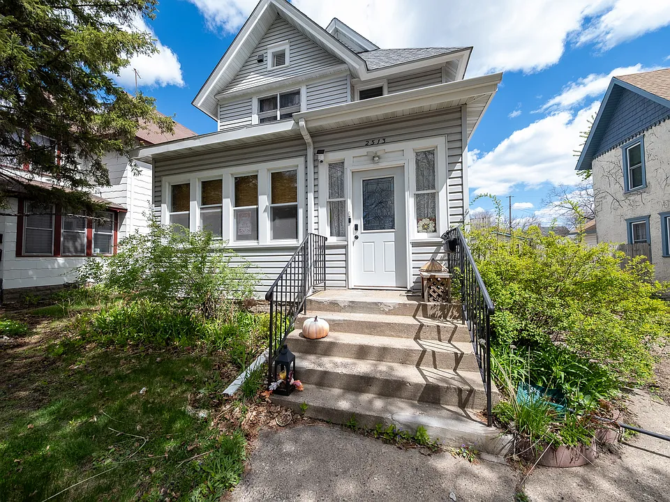 2513 Monroe St NE #1