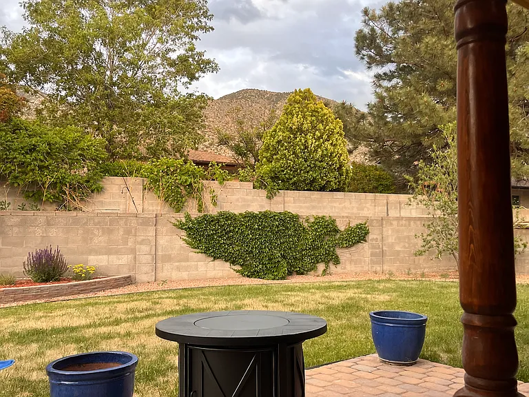 3900 Calle Castano NE — Photo 11