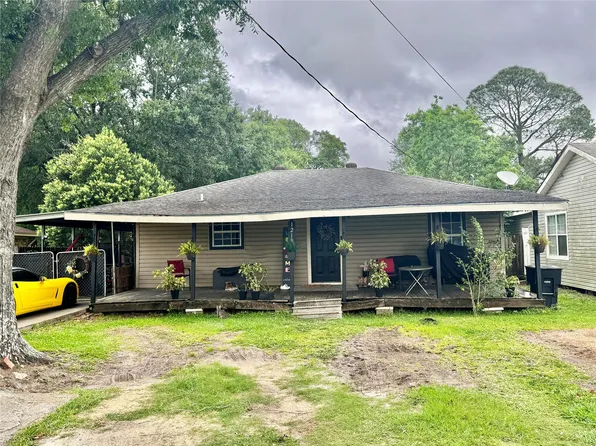 1219 S 13th St, Nederland, TX 77627