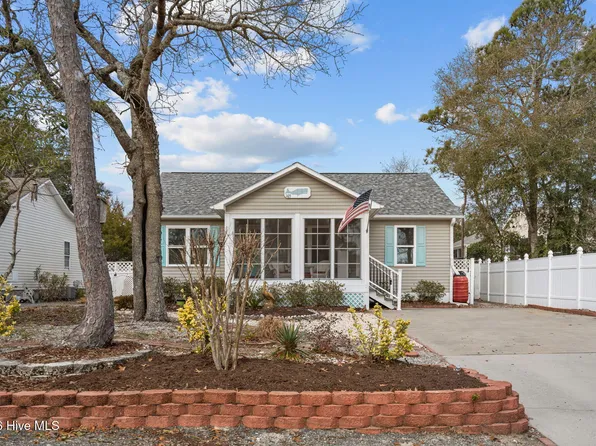 165 NE 5th Street, Oak Island, NC 28465
