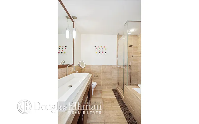 Rented by Douglas Elliman | media 29