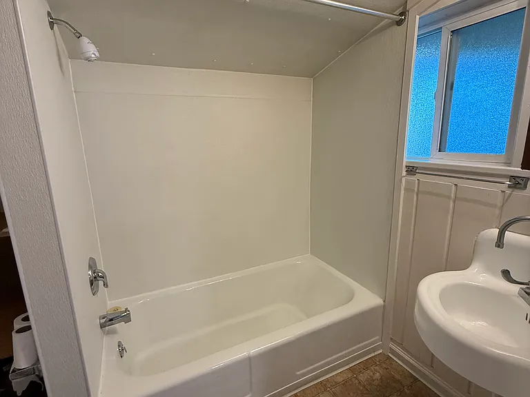 935 Worden Ave #1 — Photo 18