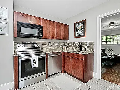 3 bed, 1108 sqft, $1,700 — Photo 4