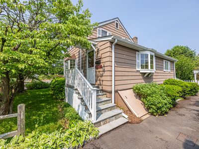 359 Oaklawn Avenue, Stamford, CT, 06905