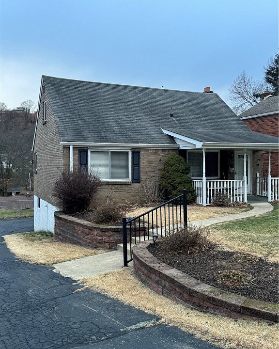 2nd image of 27 Meadowbrook Ave
