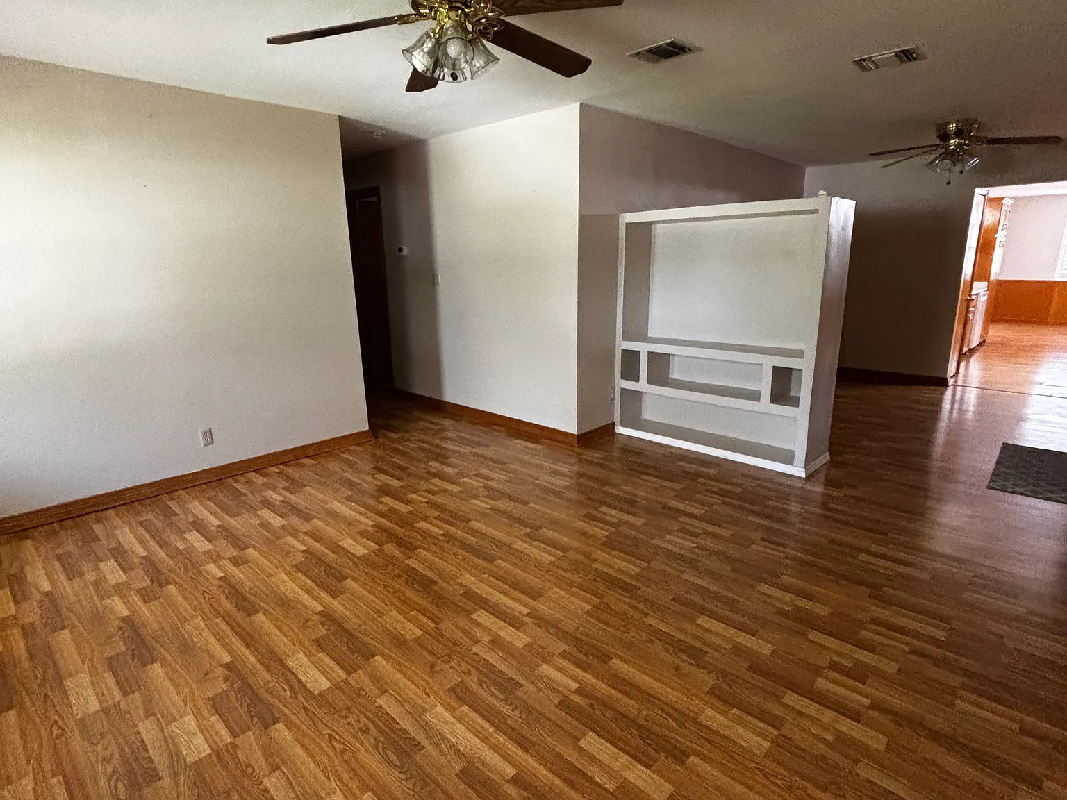 3 bed, 1934 sqft, $2,200 — Photo 3