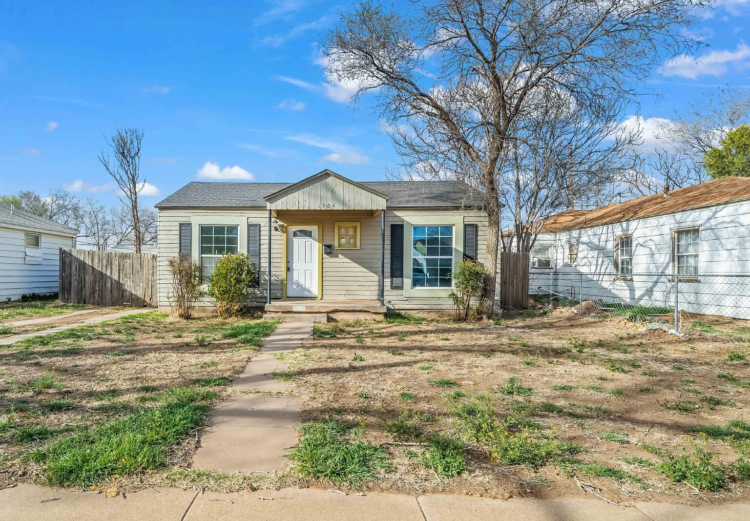 1 bed, 1.0 bath, 360 sqft, $495 — Photo 1