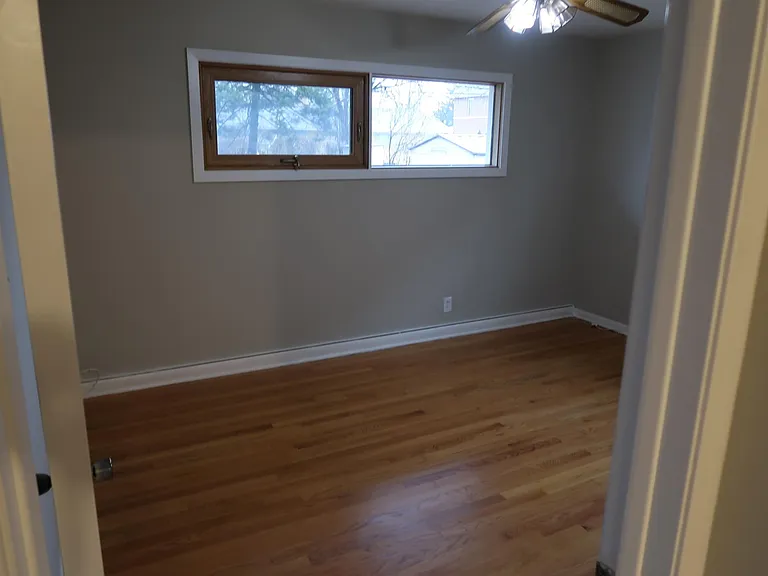 8118 W Eastwood Ave — Photo 10
