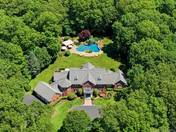 7 Fairway Court, Upper Brookville, NY 11771