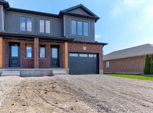 79 Kenton St, Mitchell, ON N0K1N0