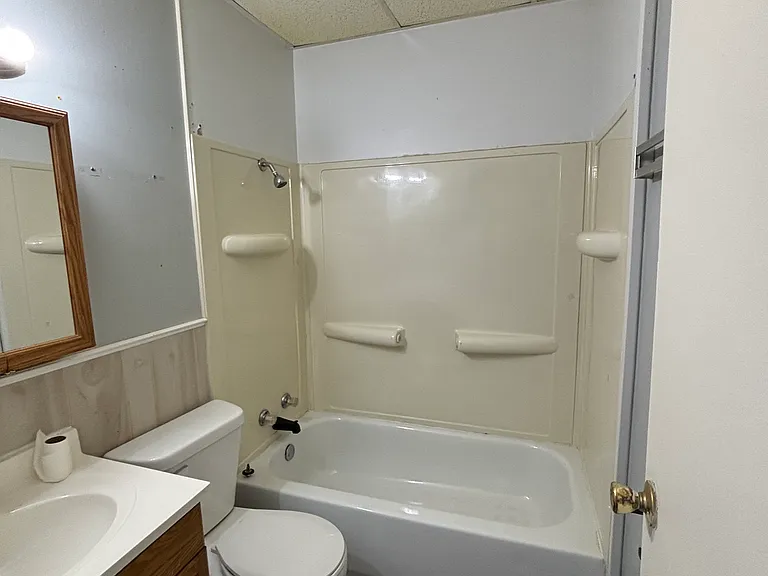 520 Fleetwood Dr — Photo 5